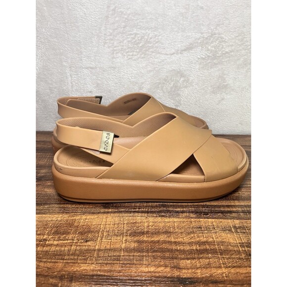 Crocs Womens 10 Brooklyn Luxe Cross Strap Tan Sandals Comfort Slides Coastal - Picture 1 of 10